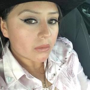 Meet your Posher, Fernanda